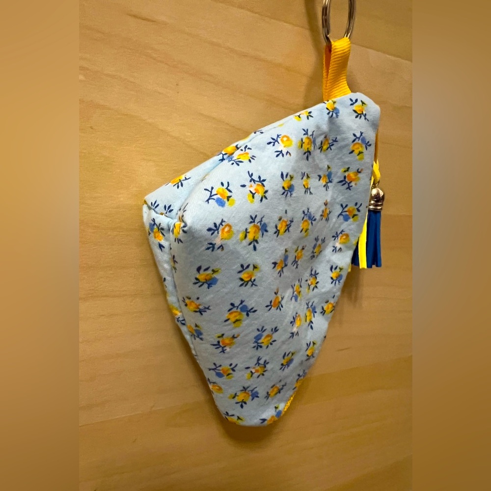 Handmade by me floral zip coin purse